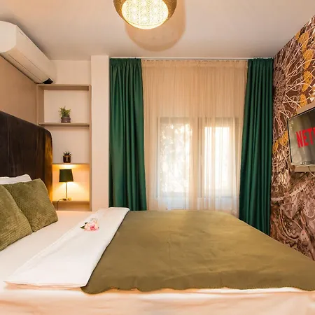 Arghezi Boutique * Bucureşti