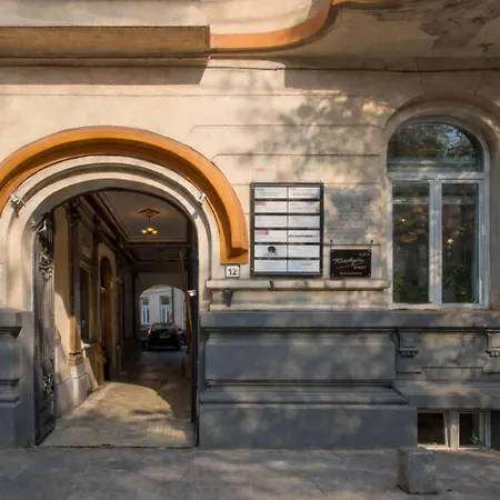 Arghezi Boutique Apartman *