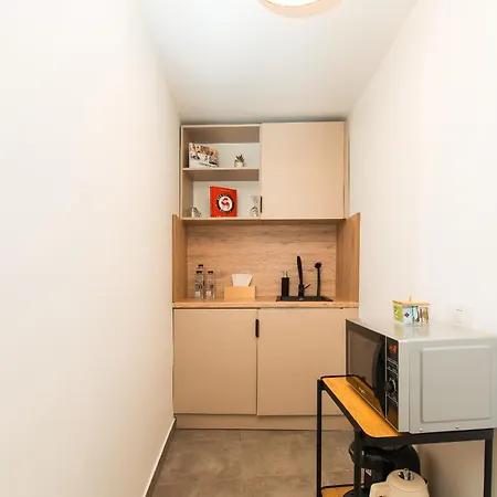 Arghezi Boutique * Boekarest