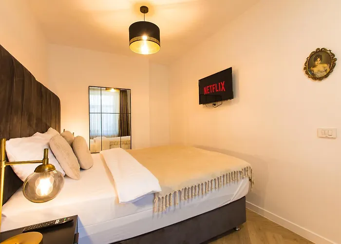 Arghezi Boutique * Бухарест