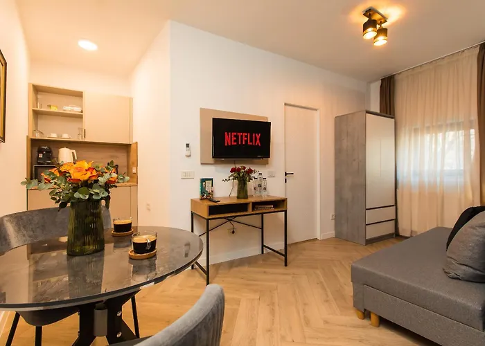 Arghezi Boutique Бухарест