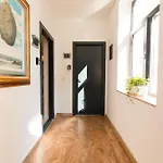 Arghezi Central Boutique