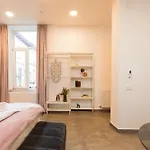 Arghezi Central Boutique